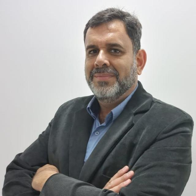 MARCOS TAVARES