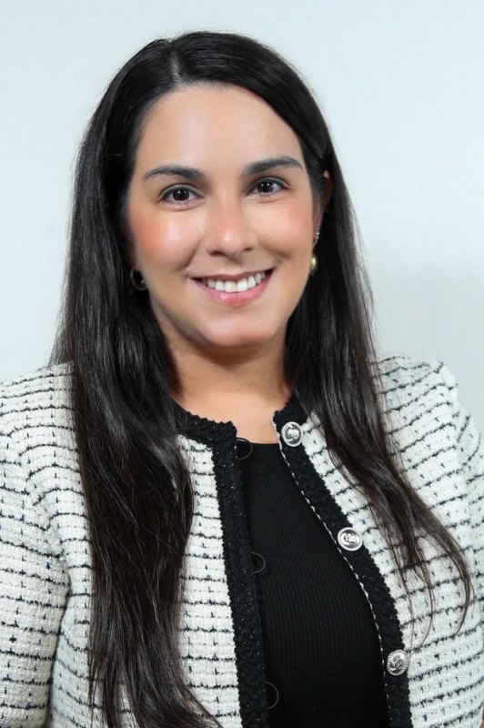 ANA VELAZQUEZ MANANA